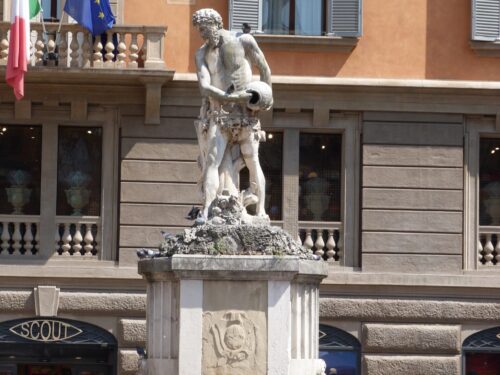 Reggio Emilia – Statua del Crostolo